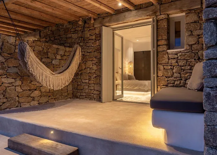 Maera Maximus Mykonos Town