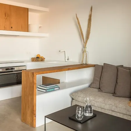 Maera Maximus Mykonos Town