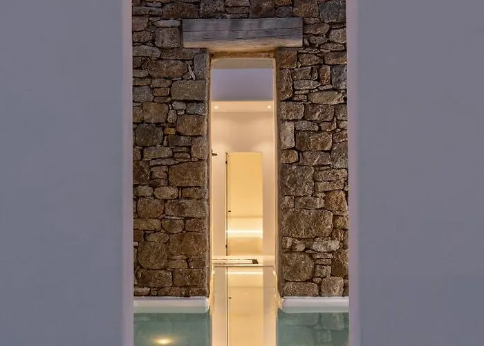 Maera Maximus Mykonos Town